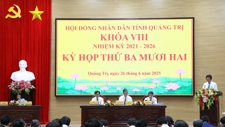 Kỳ họp thứ 32, HĐND tỉnh Quảng Trị khóa VIII.jpg